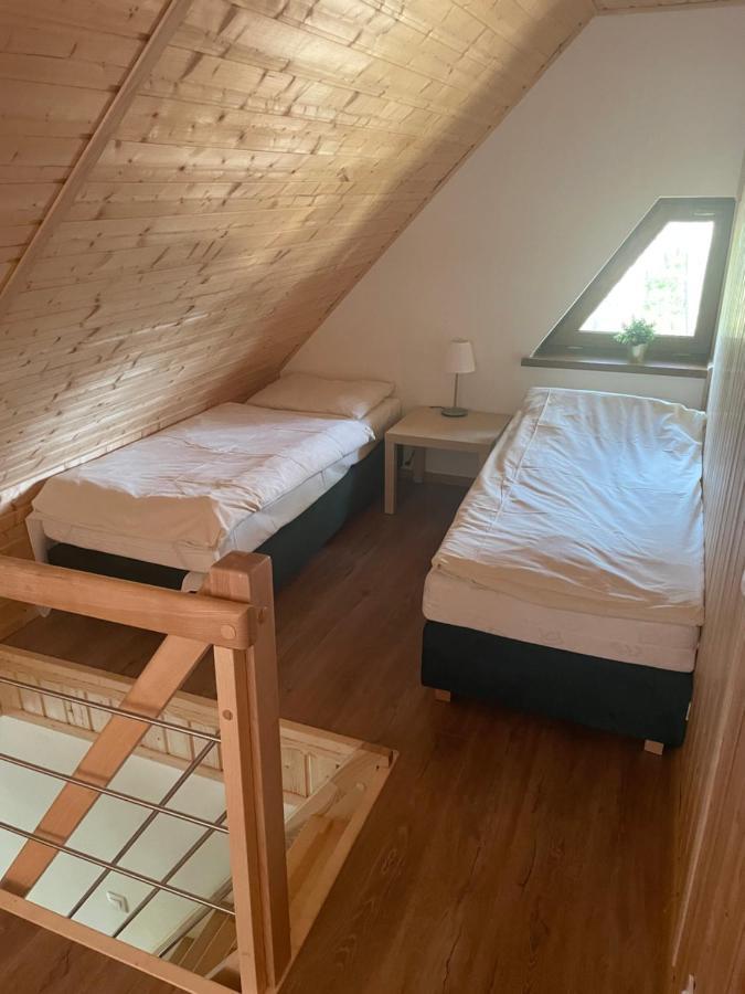 Sosnowa Mila - Domy I Apartamenty โปเบียโรโว ภายนอก รูปภาพ