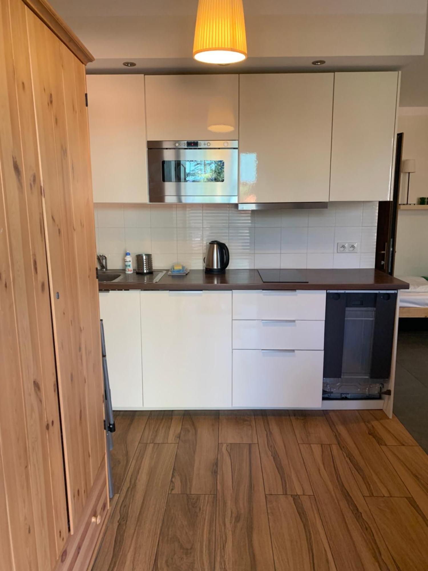 Sosnowa Mila - Domy I Apartamenty โปเบียโรโว ภายนอก รูปภาพ