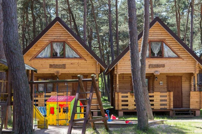 Sosnowa Mila - Domy I Apartamenty โปเบียโรโว ภายนอก รูปภาพ