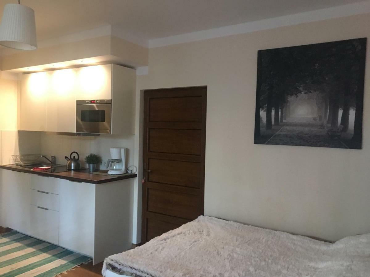Sosnowa Mila - Domy I Apartamenty โปเบียโรโว ภายนอก รูปภาพ